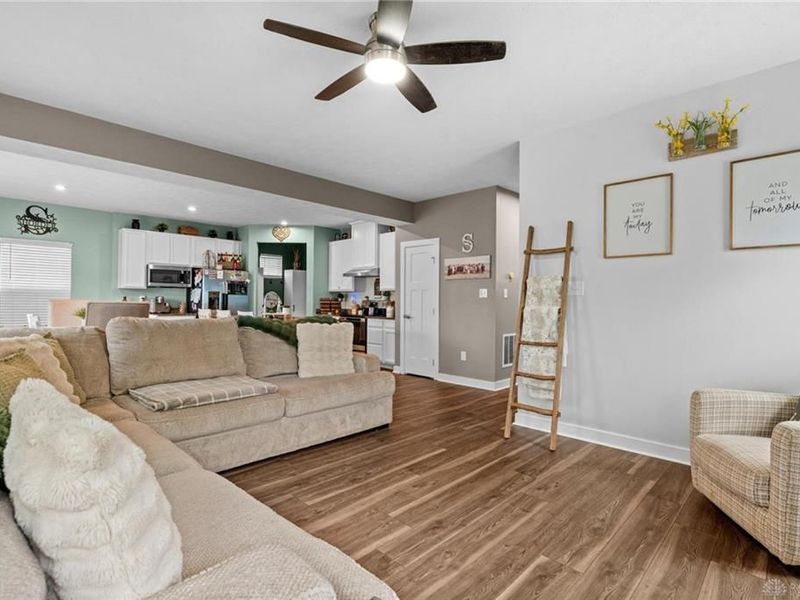 6024 Boxelder Drive, Tipp City, OH 45371 Photo 7