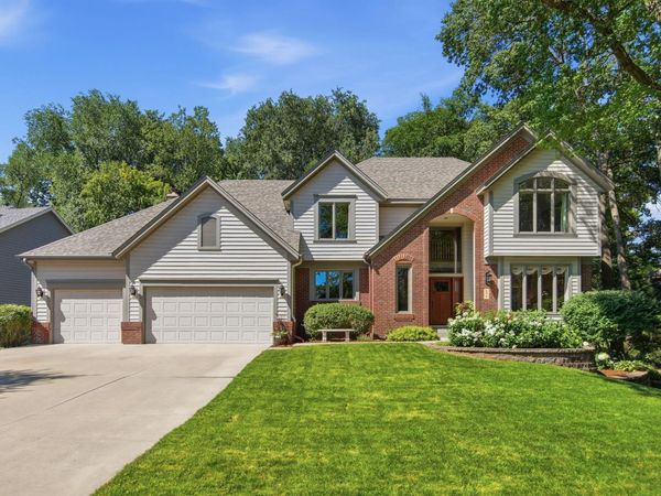 699 Bridle Ridge Road, Eagan, MN 55123