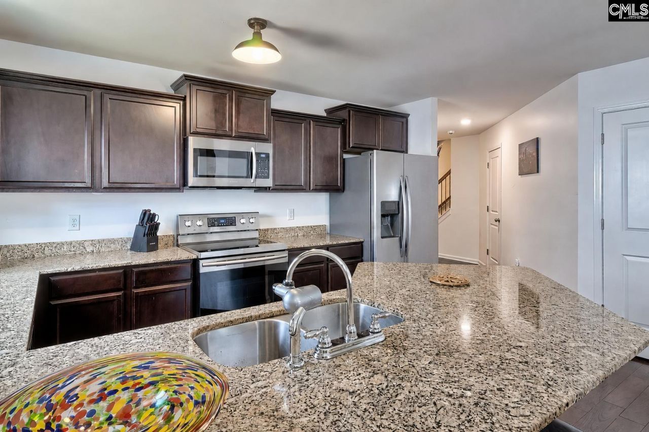 1122 Grey Pine Drive  Photo 8