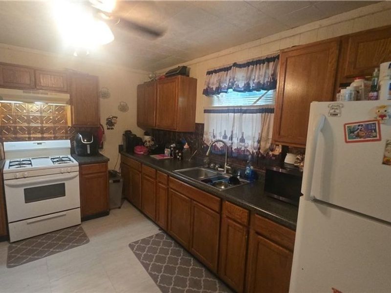 55070 National Road, Bridgeport, OH 43912 Photo 6