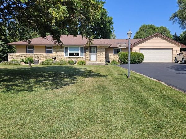 W226N6040 Avon COURT, Lisbon, WI 53089