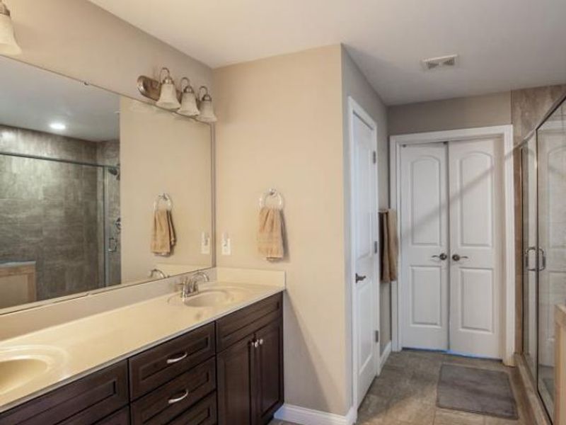 1779 Victoria Court, Wyoming, OH 45215 Photo 15