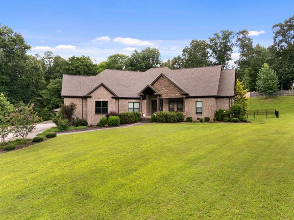 105 Foxtail Run, Florence, AL 35634