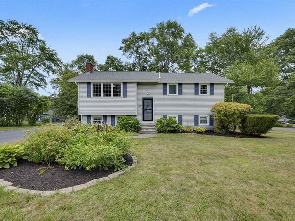 28 Yale Dr, Milford, MA 01757