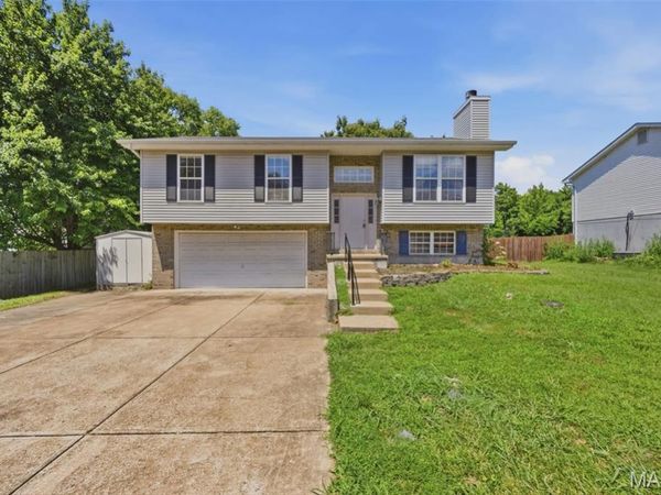 1001 Parc Central Drive , Festus, MO 63028