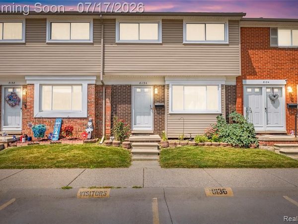 8136 Busko, Warren, MI 48093
