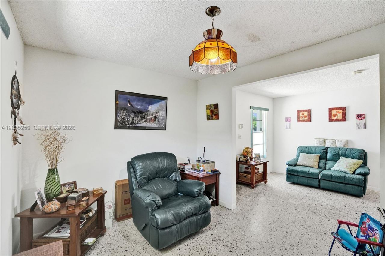 3170 SW 26th St , Miami, FL 33133 Photo
