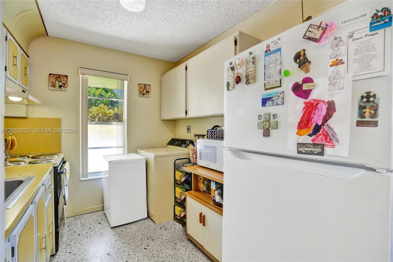 3170 SW 26th St , Miami, FL 33133 Photo