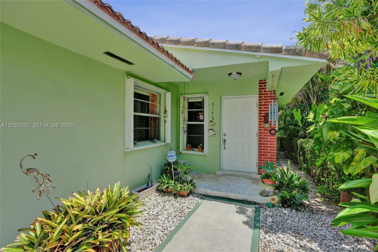 3170 SW 26th St , Miami, FL 33133 Photo