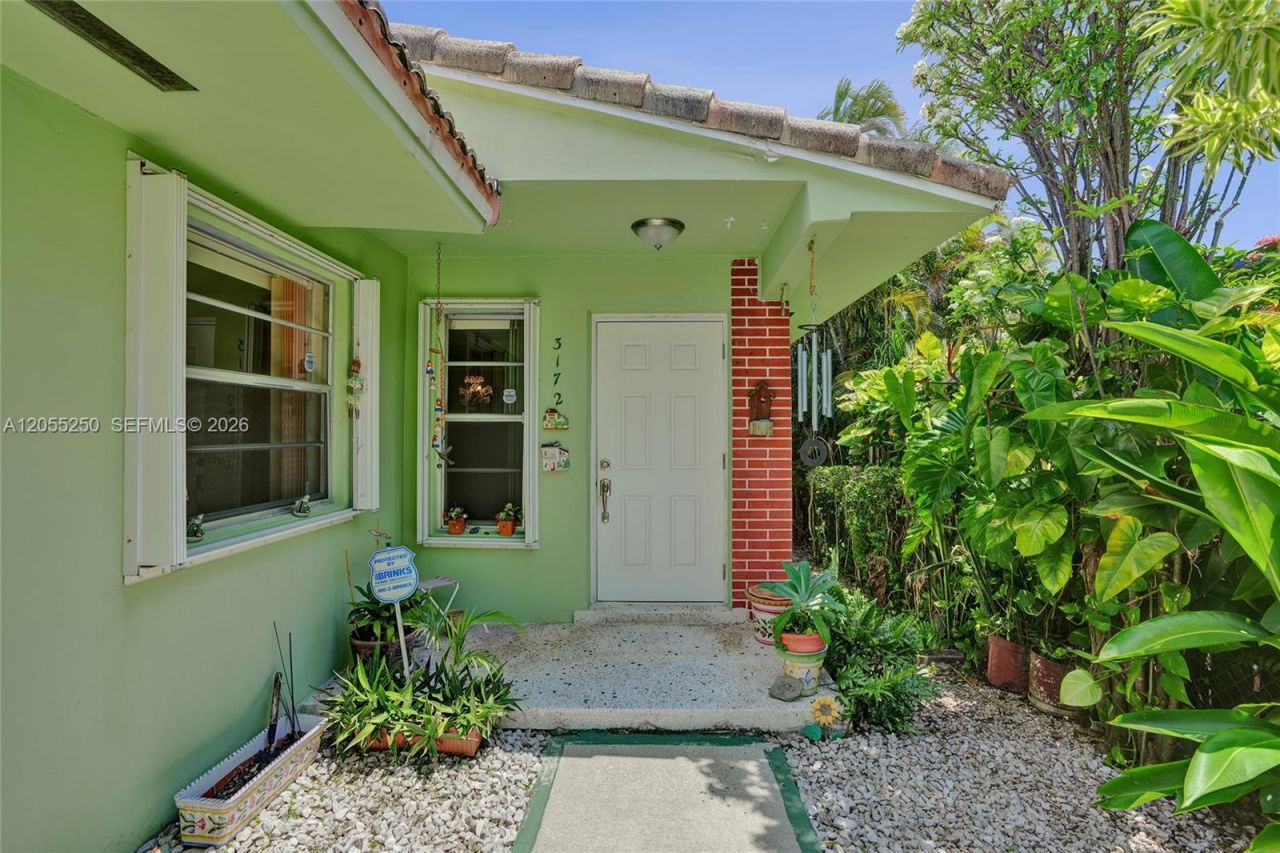 3170 SW 26th St , Miami, FL 33133 Photo
