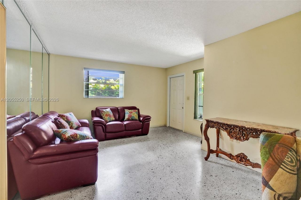 3170 SW 26th St , Miami, FL 33133 Photo
