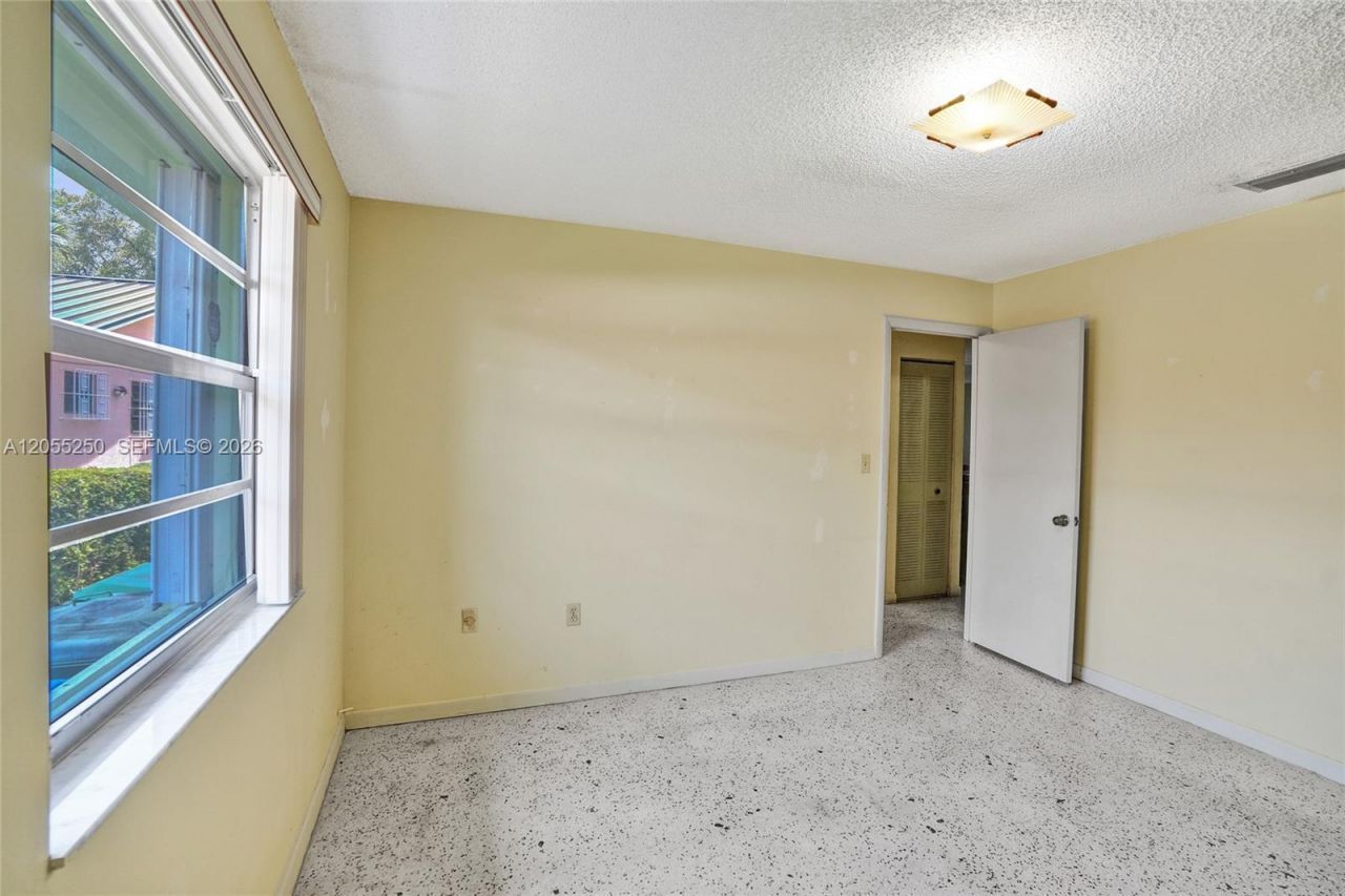 3170 SW 26th St , Miami, FL 33133 Photo