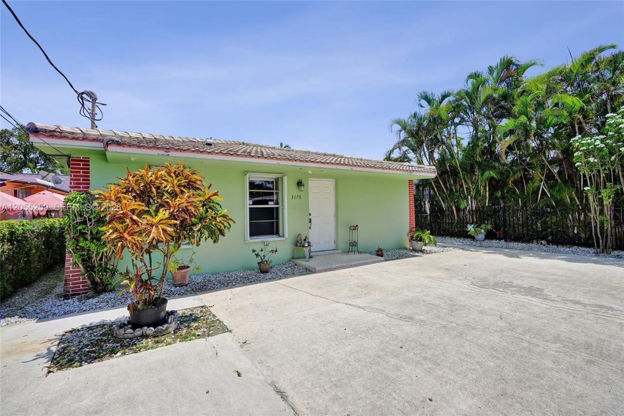 3170 SW 26th St , Miami, FL 33133 Photo