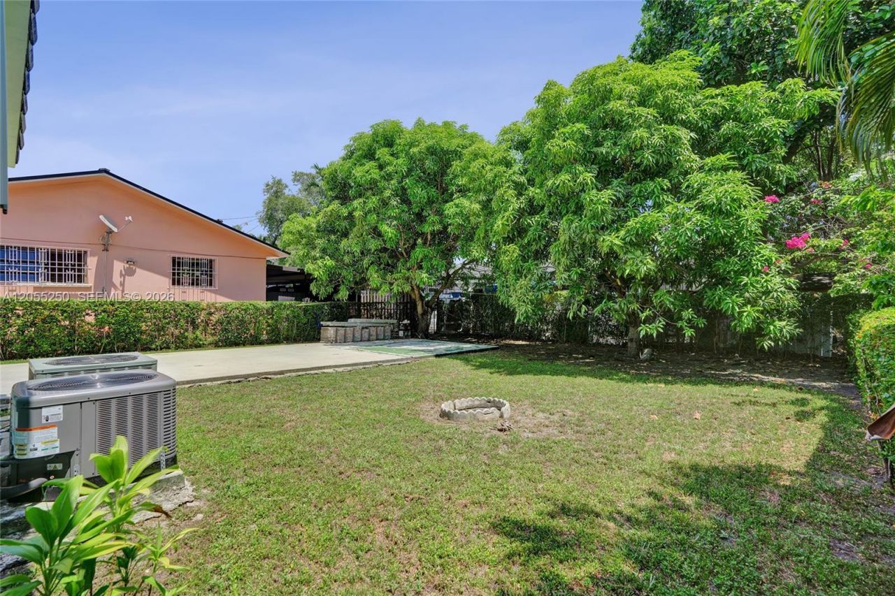 3170 SW 26th St , Miami, FL 33133 Photo