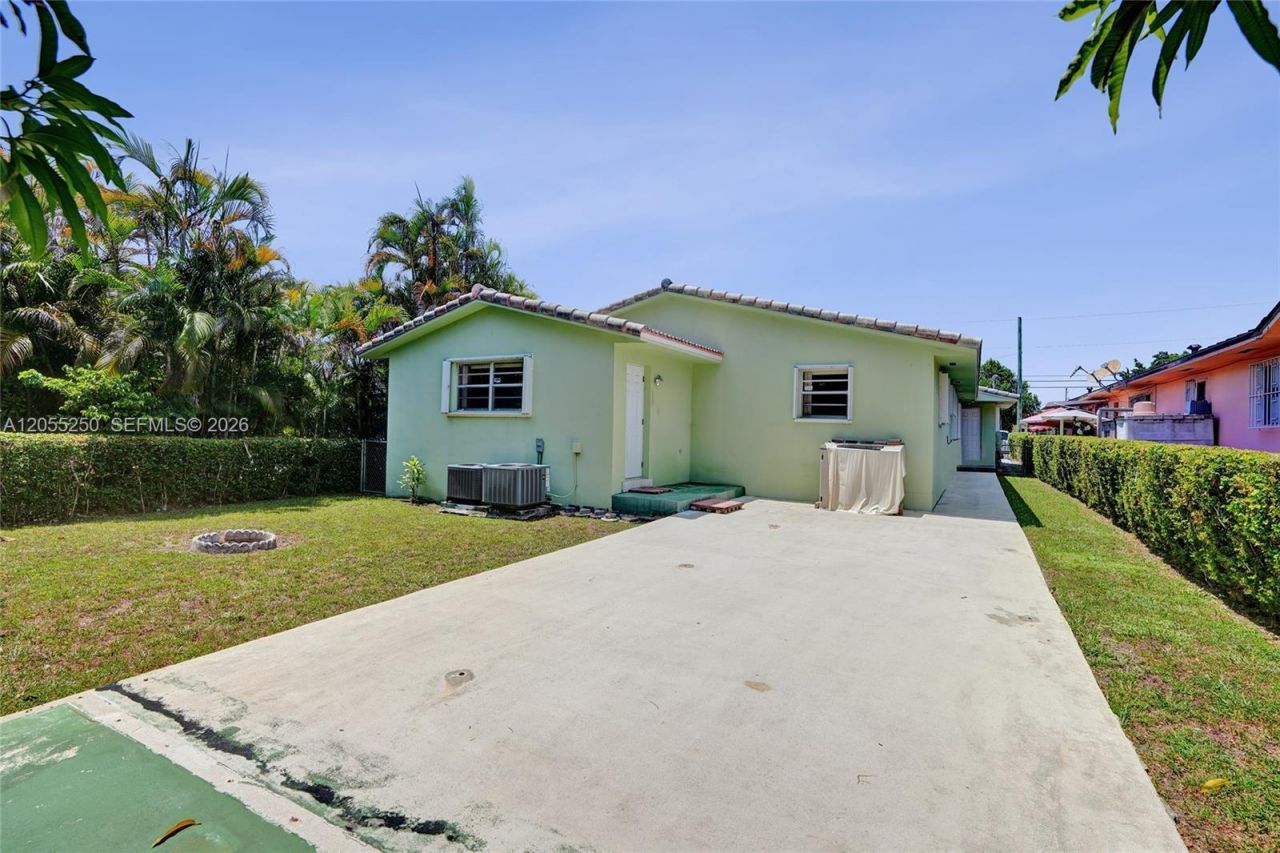 3170 SW 26th St , Miami, FL 33133 Photo