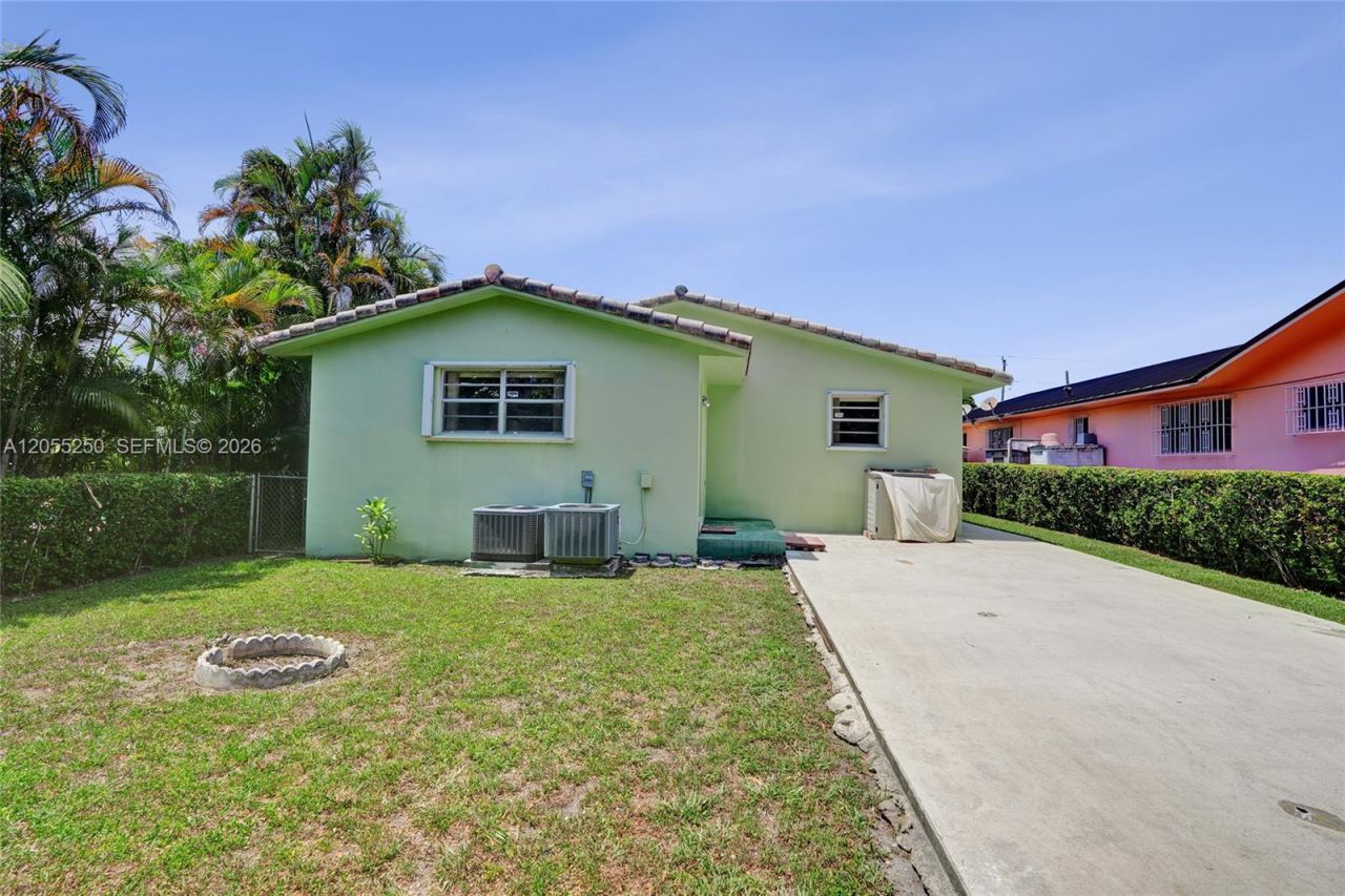 3170 SW 26th St , Miami, FL 33133 Photo