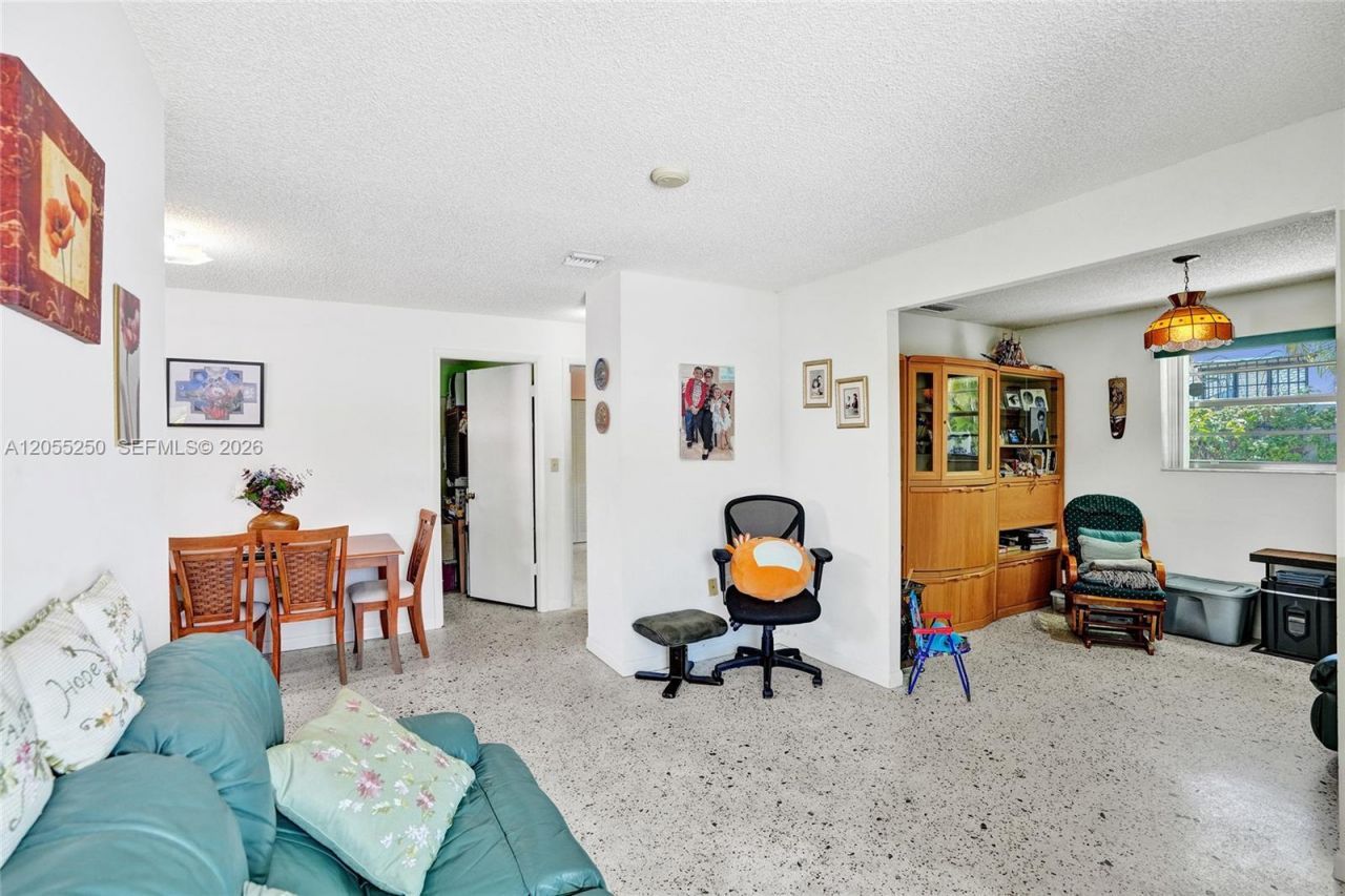 3170 SW 26th St , Miami, FL 33133 Photo