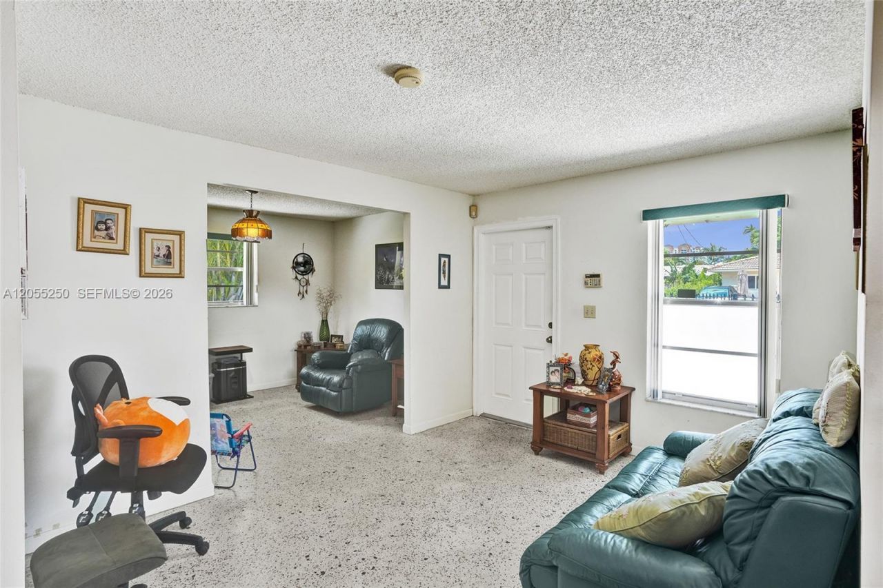 3170 SW 26th St , Miami, FL 33133 Photo