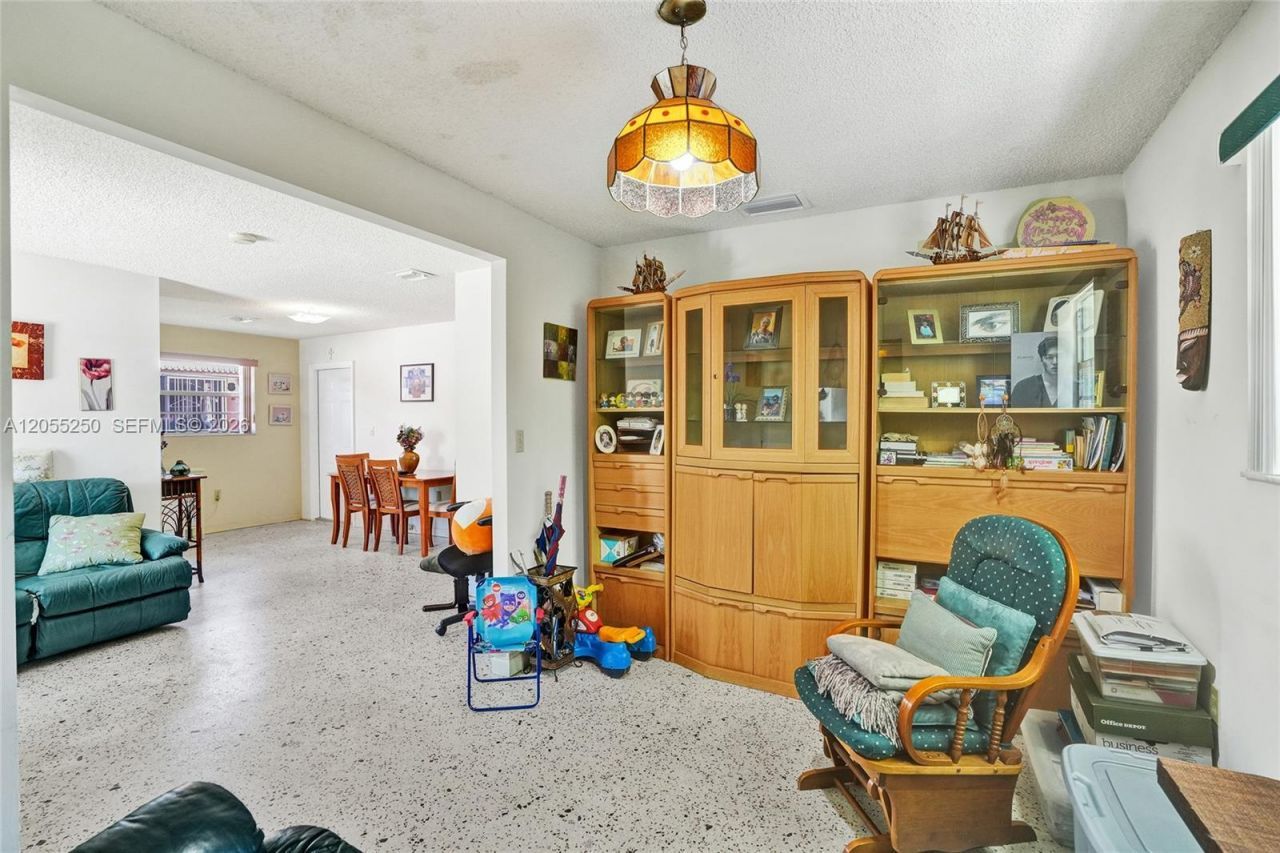 3170 SW 26th St , Miami, FL 33133 Photo