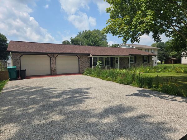 6065 Rollins Drive, Nashport, OH 43830