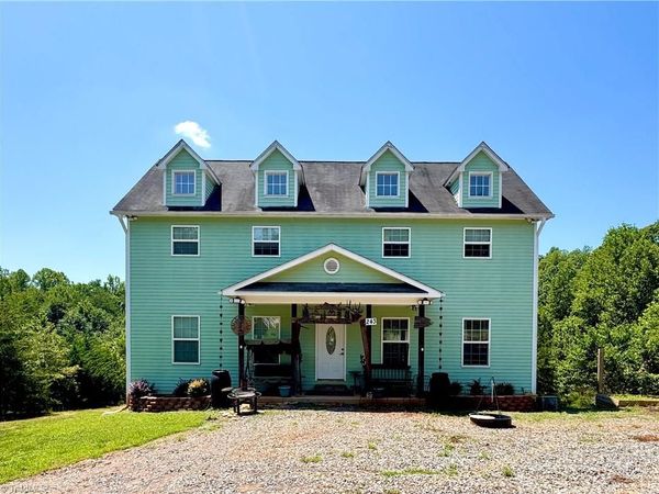 243 Hunter Ridge Lane , Ararat, NC 27007