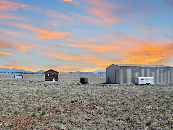 12417 E TANNER RANCH Road, Unit 011E, Parks, AZ 86018