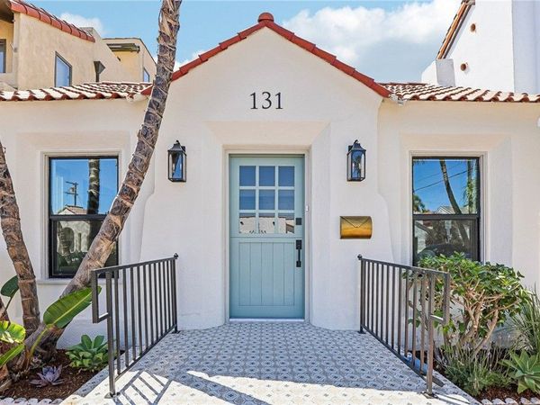 131 Santa Ana Avenue , Long Beach, CA 90803