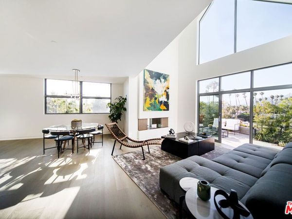 8600 Wilshire Boulevard , Unit PH17, Beverly Hills, CA 90211
