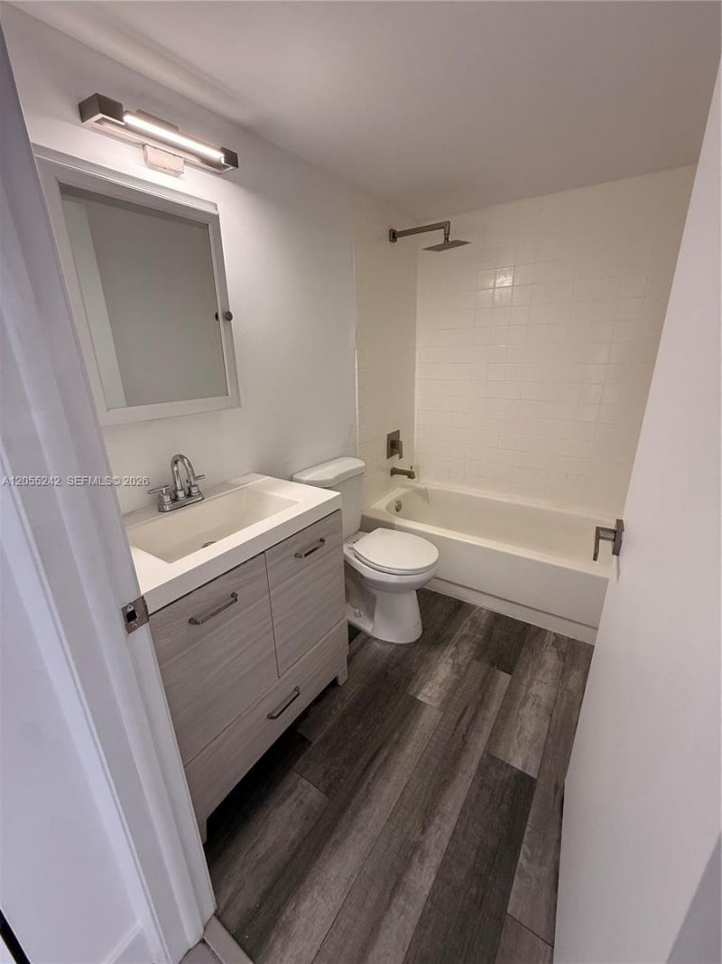 8240 SW 210th St , Unit 203, Cutler Bay, FL 33189 Photo