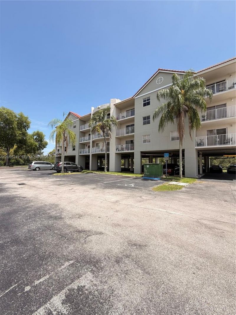 8240 SW 210th St , Unit 203, Cutler Bay, FL 33189 Photo