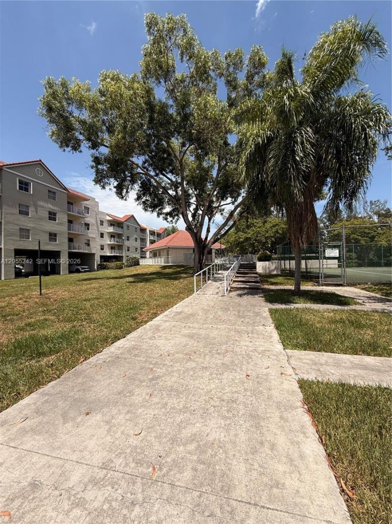 8240 SW 210th St , Unit 203, Cutler Bay, FL 33189 Photo
