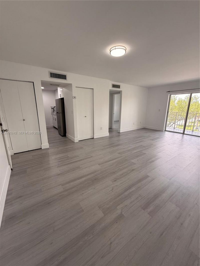 8240 SW 210th St , Unit 203, Cutler Bay, FL 33189 Photo