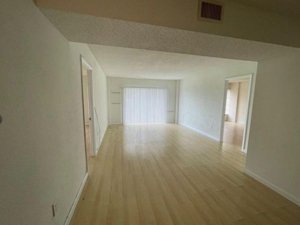 4160 INVERRARY Drive, Unit 507, Lauderhill, FL 33319
