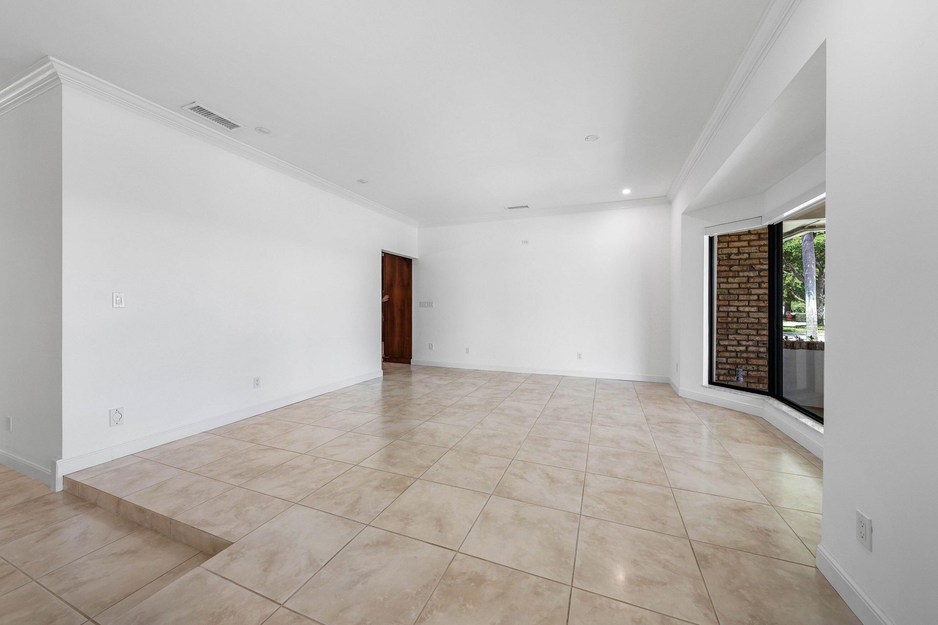 114 Glenbrook Court, Atlantis, FL 33462 Photo