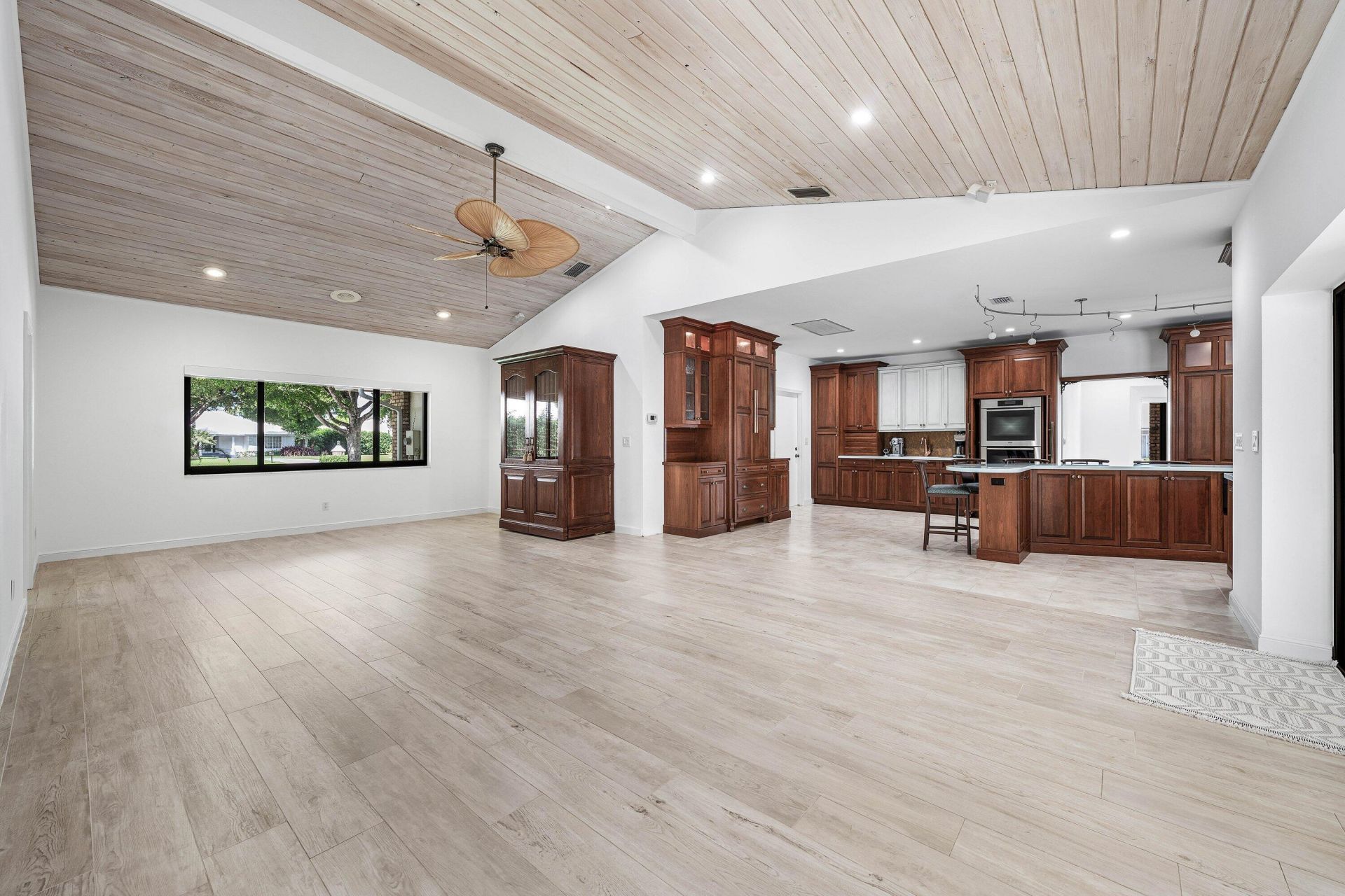 114 Glenbrook Court, Atlantis, FL 33462 Photo