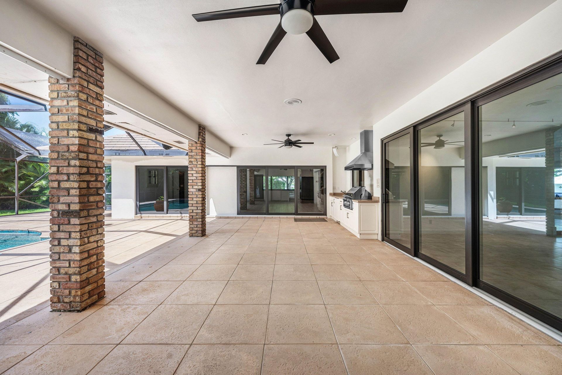 114 Glenbrook Court, Atlantis, FL 33462 Photo