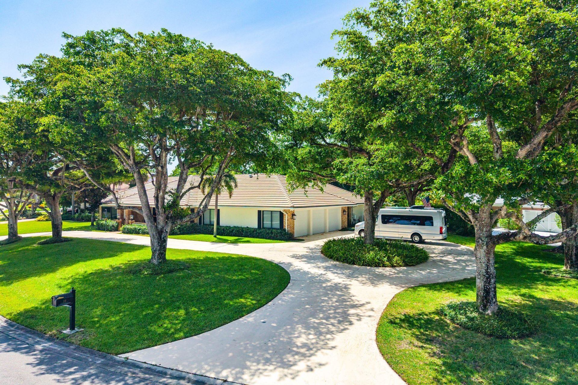 114 Glenbrook Court, Atlantis, FL 33462 Photo