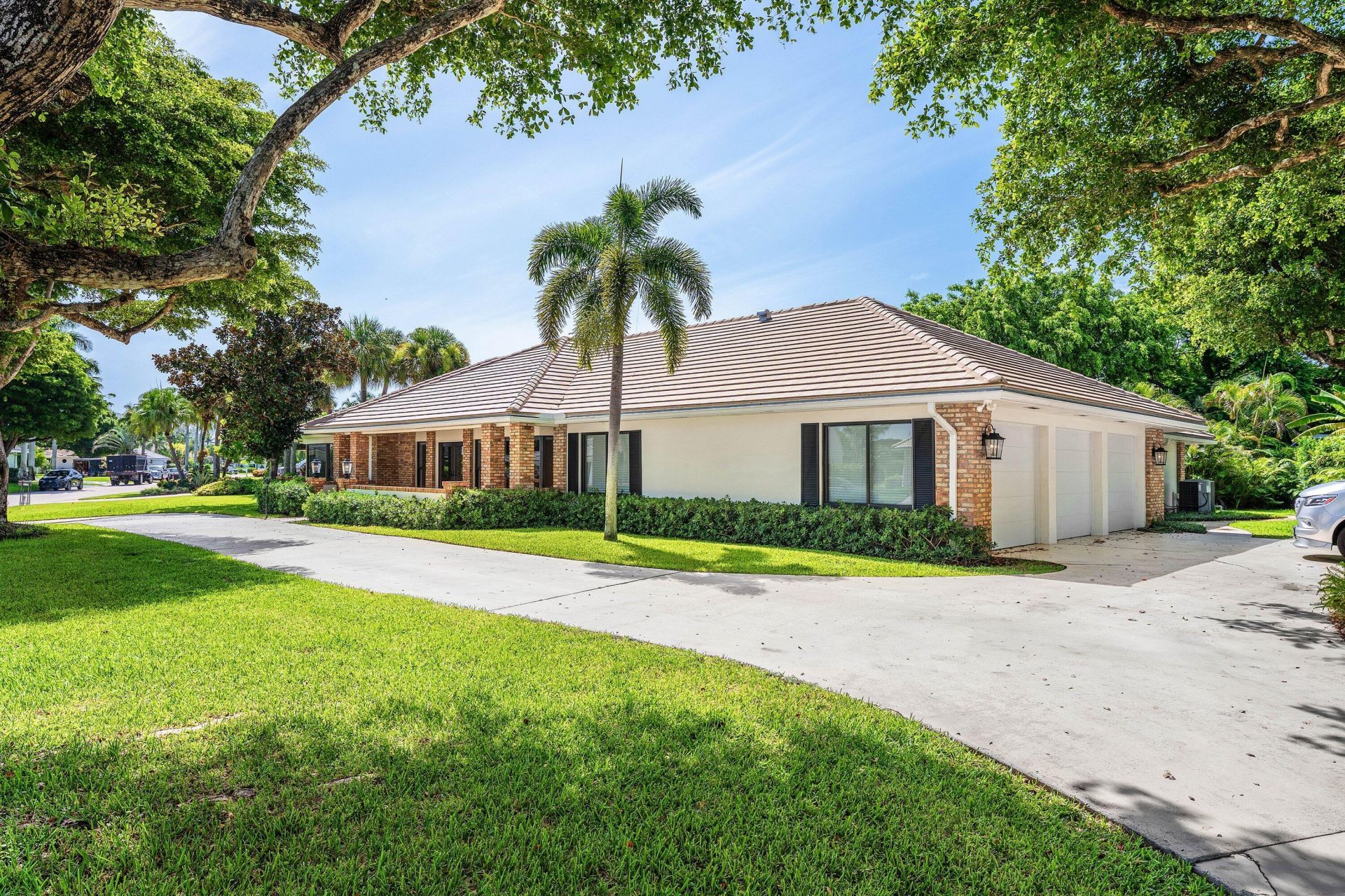 114 Glenbrook Court, Atlantis, FL 33462 Photo