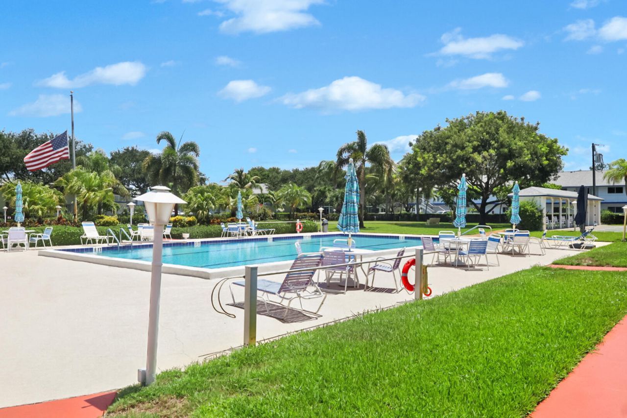 11 Garden Street, Unit 206T, Tequesta, FL 33469 Photo
