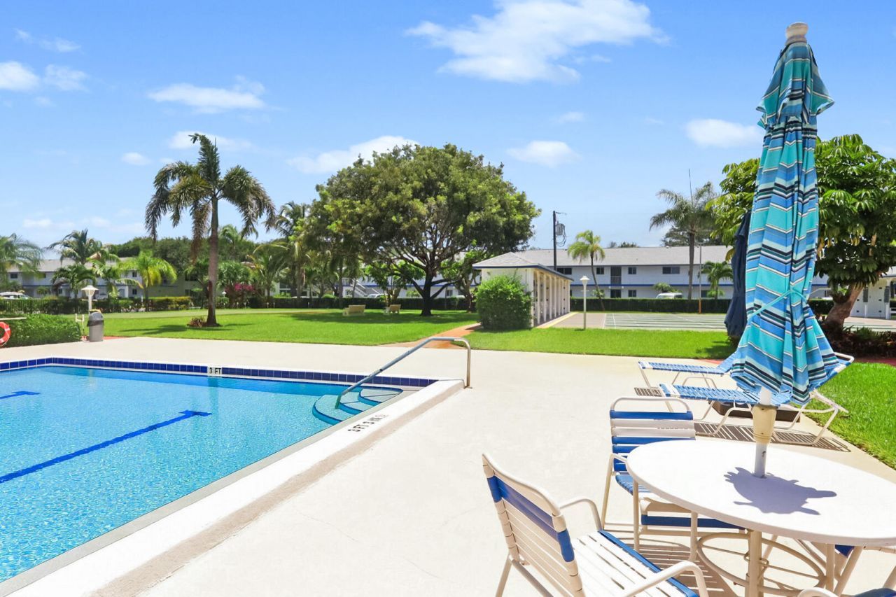 11 Garden Street, Unit 206T, Tequesta, FL 33469 Photo