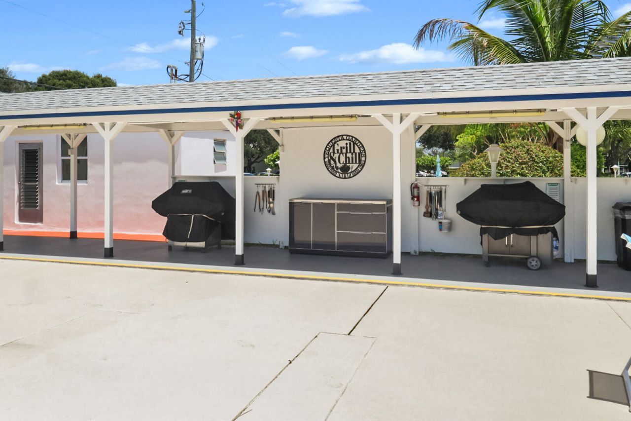 11 Garden Street, Unit 206T, Tequesta, FL 33469 Photo