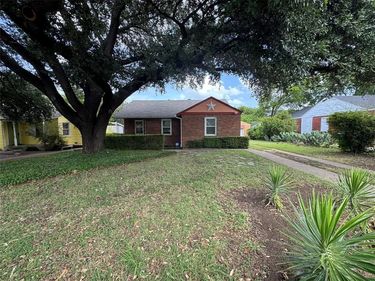 3241 Sandage Avenue, Fort Worth, TX 76109