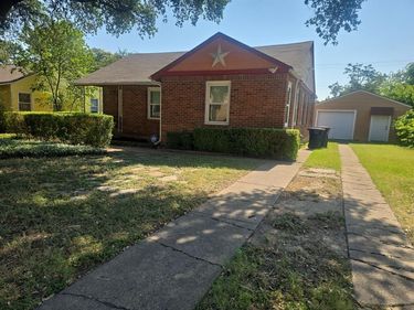 3241 Sandage Avenue, Fort Worth, TX 76109