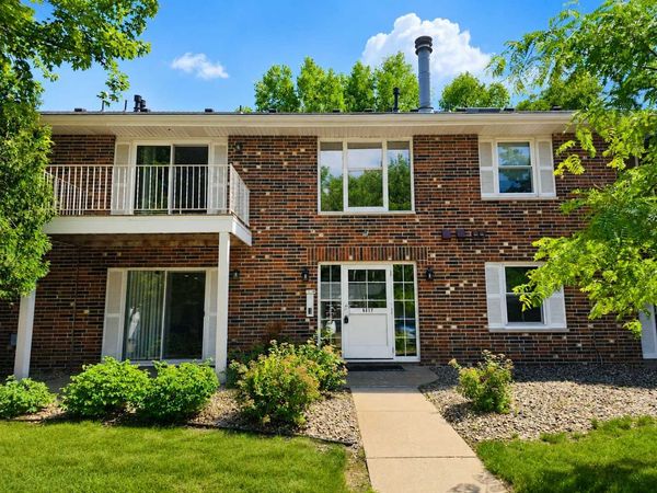 6317 Alderwood Bay, Unit A, Woodbury, MN 55125