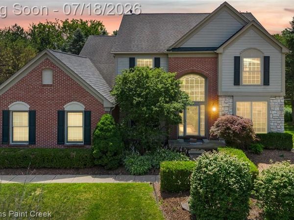4230 Holly Lane, Oakland Twp, MI 48306