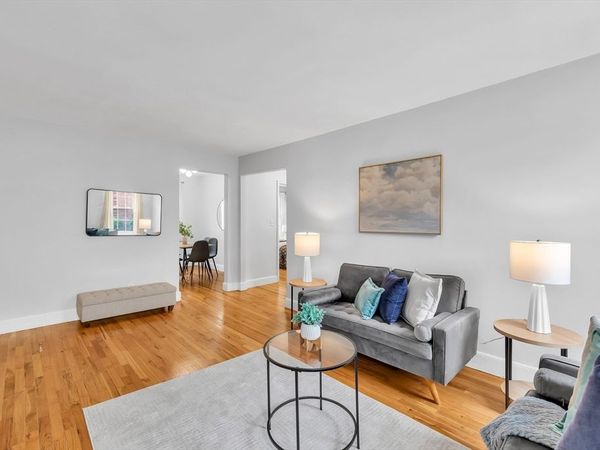 21 Englewood Ave, Unit 2, Brookline, MA 02445