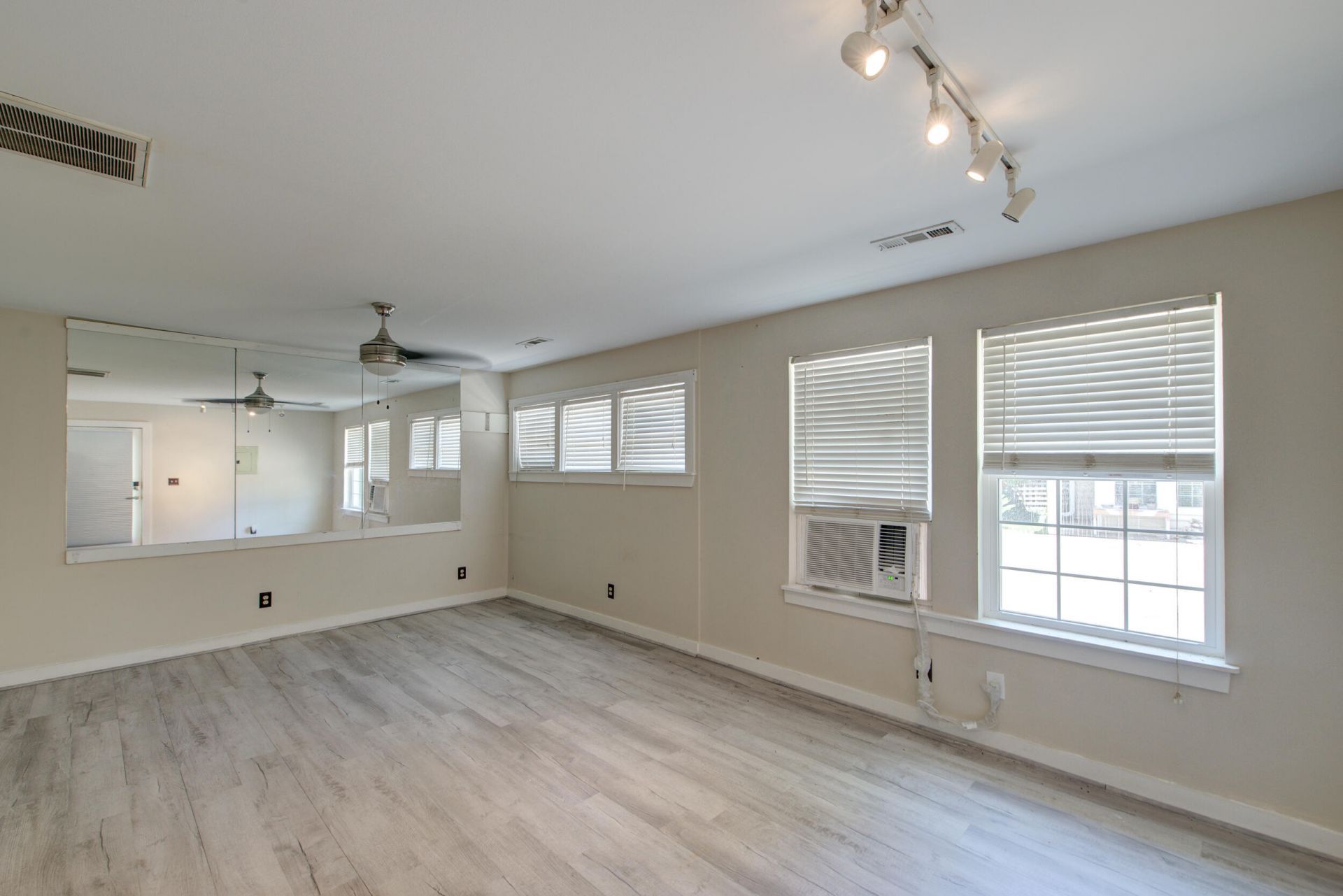 1639 Central Avenue Photo 35