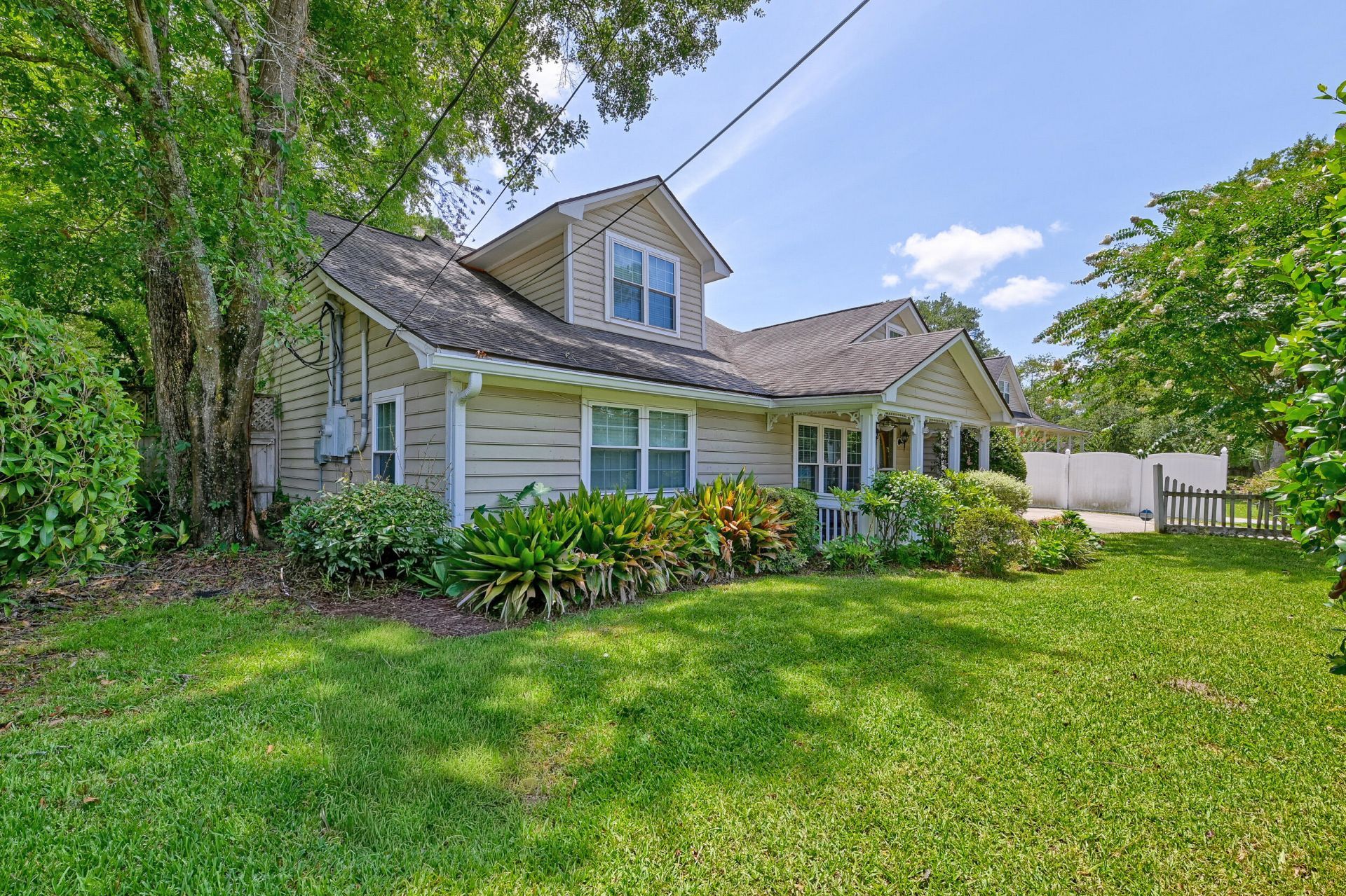 1639 Central Avenue Photo 4