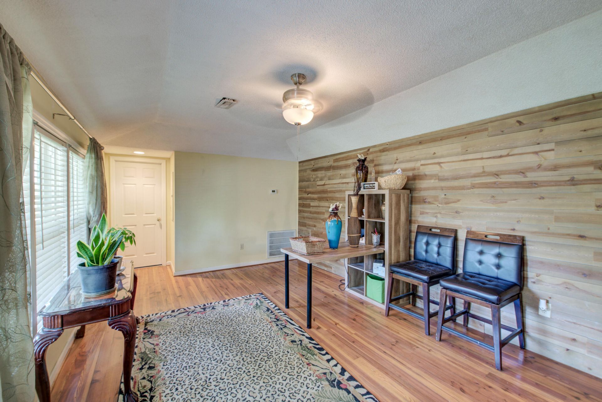 1639 Central Avenue Photo 8