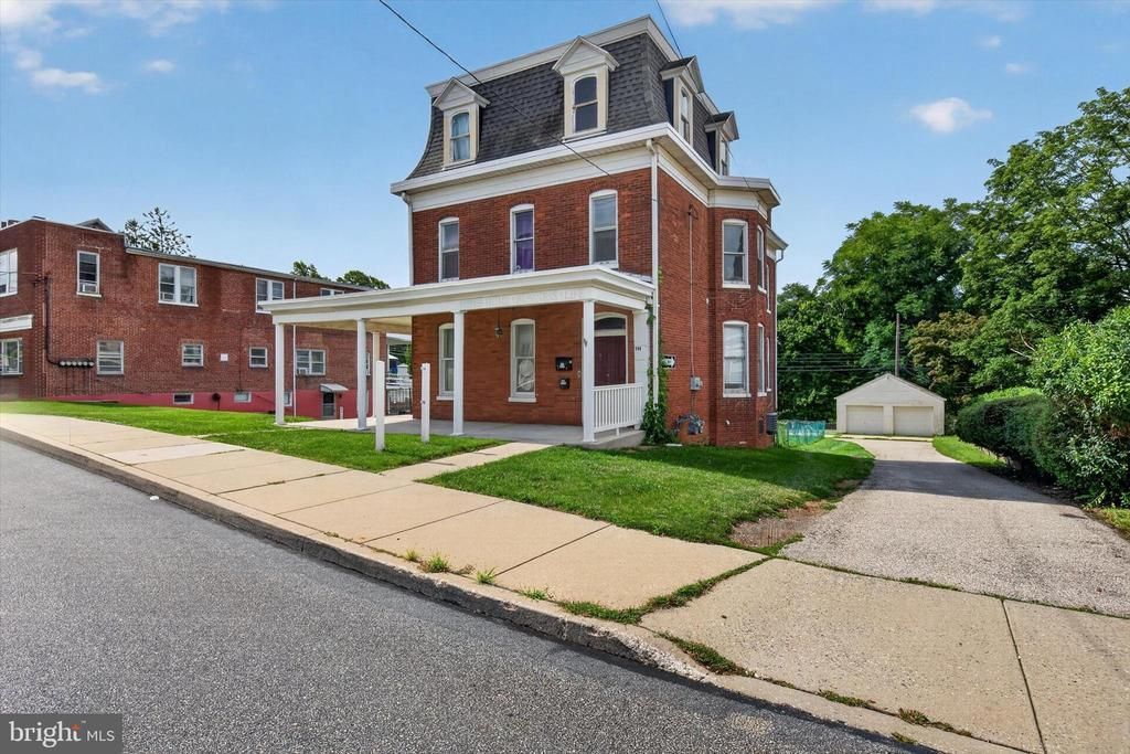 300 E MAIN STREET, DALLASTOWN, PA 17313